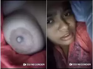Today Exclusive – Bangla Village Girl Showing her Boobs