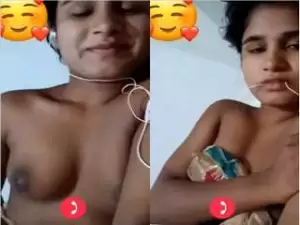 Today Exclusive – Cute Paki Girl Showing her Boobs and Pussy
