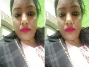Today Exclusive –Sexy Desi Bhabhi Showing her Boobs On Video Call Part 1