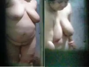 Today Exclusive – Desi BBW Bhabhi Nude Video Capture In Hidden Cam