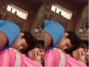 Today Exclusive –  Desi Village Wife Boobs Sucking and Fucking