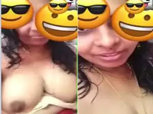 Today Exclusive – Telugu Bhabhi Showing Her Boobs and Pussy