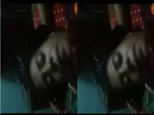 Today Exclusive –Desi Boudi Showing her Nude Body On Video Call