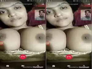 Today Exclusive – Cute Bangla Girl Showing Her Big Boobs On Video Call