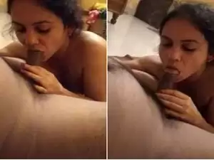 Today Exclusive- Sexy Desi Bhabhi Blowjob