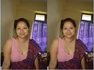 Today Exclusive- Famous Desi Bhabhi Boobs Pressing and Hubby Cum on Face