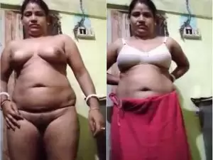 Today Exclusive- Desi Bhabhi Showing Her Boobs and Pussy Part 5