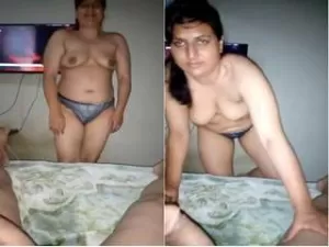 Today Exclusive- Sexy Desi Wife Blowjob