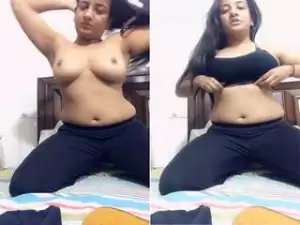 Today Exclusive- Super Hot Punjabi Girl Showing Her Boobs and Pussy Part 1