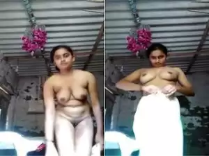 Today Exclusive- Cute Desi Girl Showing Her Boobs and Pussy