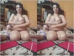 Today Exclusive- Horny Paki Girl Showing her Boobs and Pussy