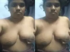 Today Exclusive- Tamil Wife Showing Her Boobs