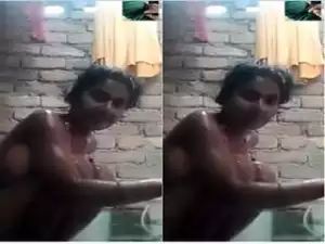 Today Exclusive- Desi Village Girl Bathing