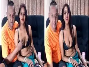 Today Exclusive- Huuby Pressing Wife Boobs