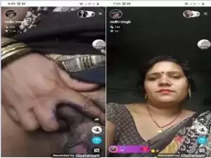 Today Exclusive- Village Bhabhi Showing Her Pussy On Tango Show
