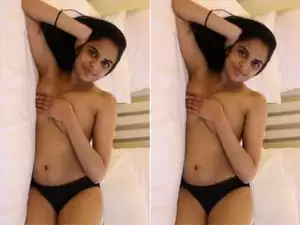 Today Exclusive- Most Demanded Girl Showing Her Boobs and Pussy Part 2