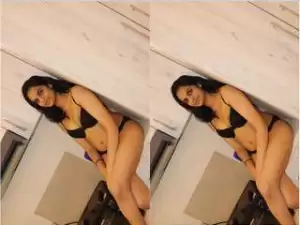 Today Exclusive- Most Demanded Girl Showing Her Boobs and Pussy Part 8