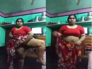 Today Exclusive- Horny Boudi Rubbing Her Pussy
