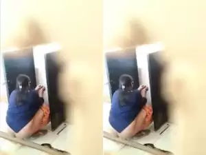 Today Exclusive- Desi Bhabhi Pissing Video Record In Hidden Cam