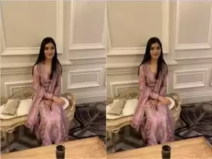 Today Exclusive- Super Cute Indian Girl  Masturbating