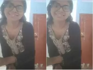 Today Exclusive- Cute Paki Girl Strip Her Cloths and Showing Nude Body Part 1