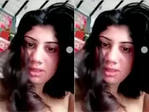 Today Exclusive- Paki Girl Showing Her Boobs On video Call