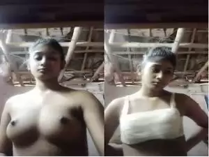 Today Exclusive- Village Boudi Strip her Cloths and Shows Nude Body