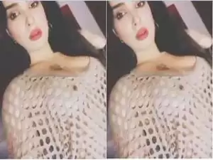 Today Exclusive- Paki Girl Shows Her Boobs Part 1