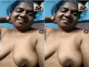 Today Exclusive- Mature Tamil Wife Showing Her Nude Body