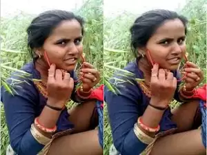 Today Exclusive- Desi Village Randi Shows Pussy Part 2