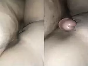 Today Exclusive –Desi Girl Bathing and Fucking Part 2