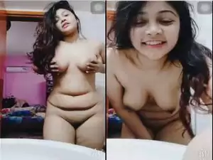 Today Exclusive – Super Cute Desi Girl Shows Her Boobs and Pussy