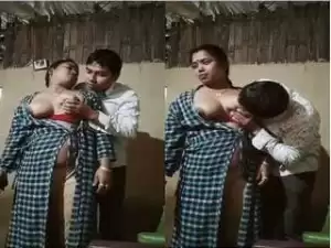 Today Exclusive – Sexy Desi Bhabhi Boobs Sucking