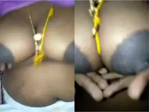 Today Exclusive – Telugu Bhabhi Shows Her Boobs