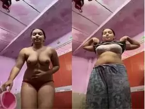 Today Exclusive – Sexy Desi Girl bathing and Fingering Part 1