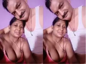 Today Exclusive – Desi Bhabhi Blowjob and Hard Fucked By Hubby Part 1