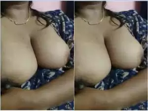 Today Exclusive – Tamil Girl Shows Her Boobs