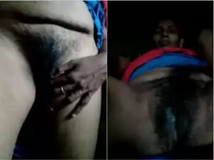 Today Exclusive – Desi Bhabhi Shows her Pussy