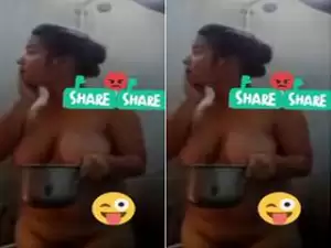 Today Exclusive – Desi Girl Bathing