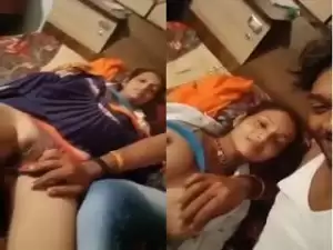 Today Exclusive –Desi Wife Boobs and Pussy Video Record by Hubby