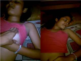 Today Exclusive- Super Cute Look Desi Girl Boob Sucking and Pussy Capture By lover