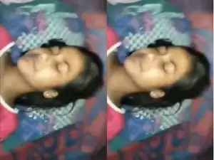 Today Exclusive – Cute Desi Girl Tight Pussy Fucked
