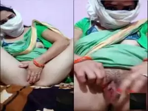 Today Exclusive – Sexy Paid Bhabhi Shows Her Boobs and Pussy On Video Call