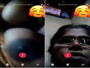 Today Exclusive – Desi Mallu Aunty Shows Her Boobs