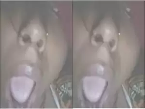 Today Exclusive – Desi Bhabhi Shows her Boobs and Pussy On Video Call part 2