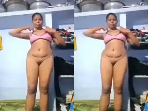 Today Exclusive – Desi Village Tamil Bhabhi Shows Pussy