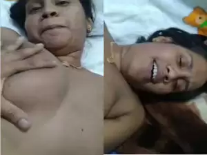 Today Exclusive – Desi Wife Boobs Pressing and Fucked