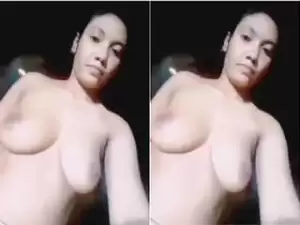 Today Exclusive –Desi Village Girl Shows her Boobs