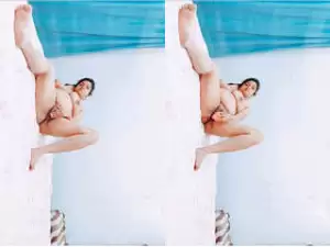 Today Exclusive – Horny Paki Wife Masturbating