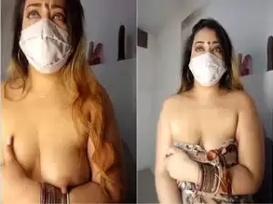Today Exclusive – Desi Bhabhi Shows her Big Boobs